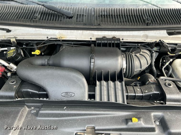 image for item NQ9837 2012 Elkhart  shuttle bus