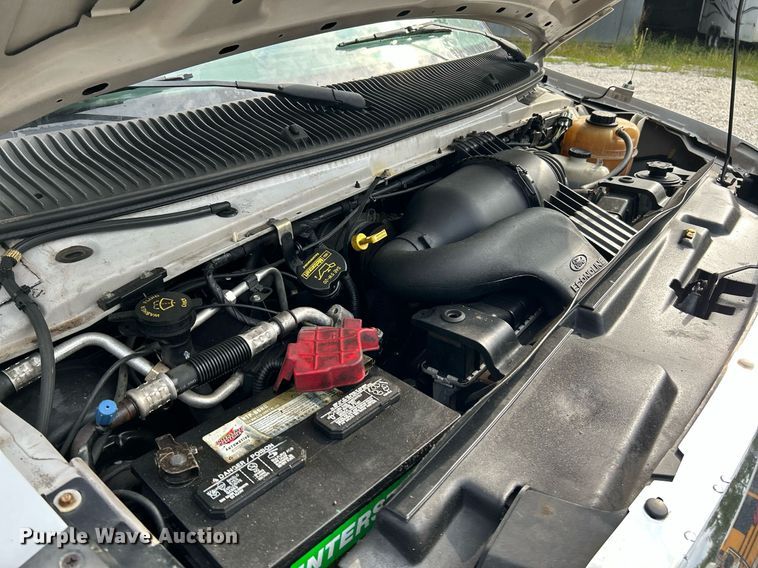 image for item NQ9837 2012 Elkhart  shuttle bus