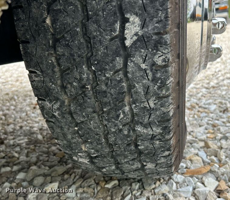 image for item NQ9837 2012 Elkhart  shuttle bus