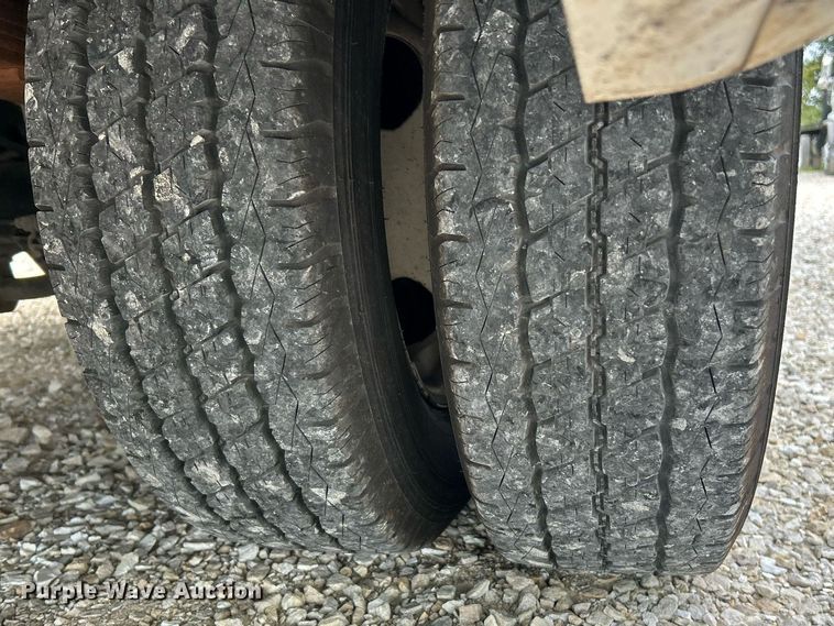 image for item NQ9837 2012 Elkhart  shuttle bus