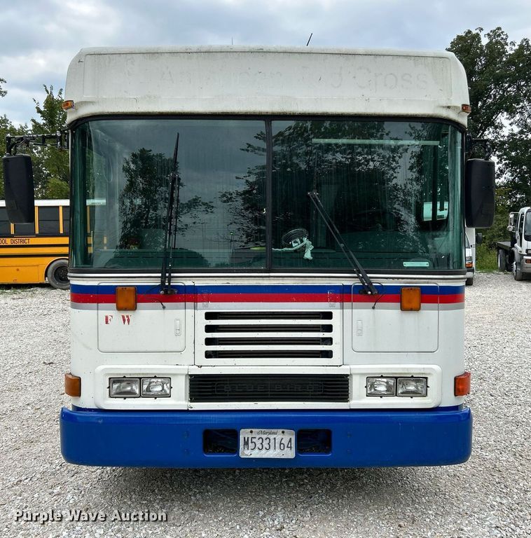 image for item NQ9838 2000 Blue Bird  blood donation bus