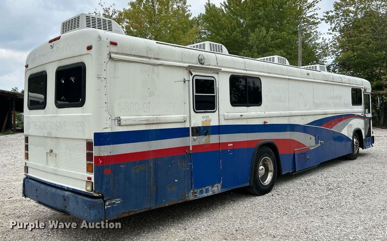 image for item NQ9838 2000 Blue Bird  blood donation bus