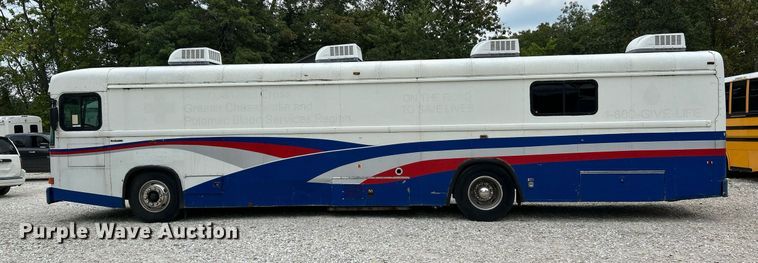 image for item NQ9838 2000 Blue Bird  blood donation bus