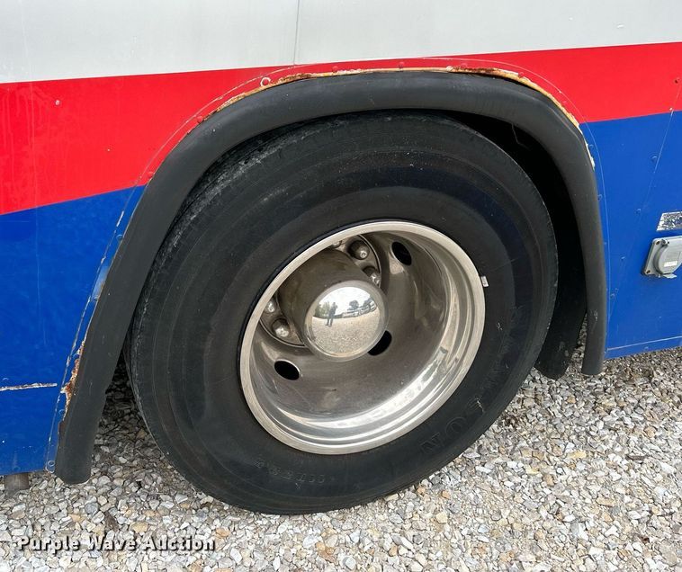 image for item NQ9838 2000 Blue Bird  blood donation bus