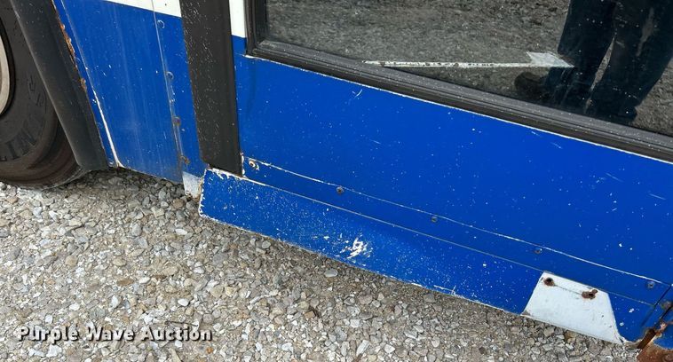 image for item NQ9838 2000 Blue Bird  blood donation bus