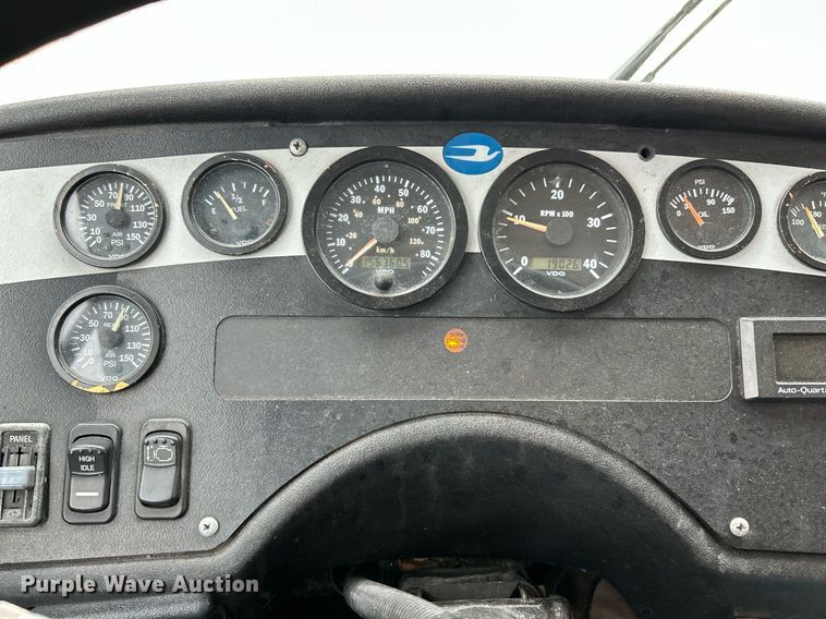 image for item NQ9838 2000 Blue Bird  blood donation bus