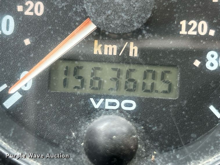 image for item NQ9838 2000 Blue Bird  blood donation bus