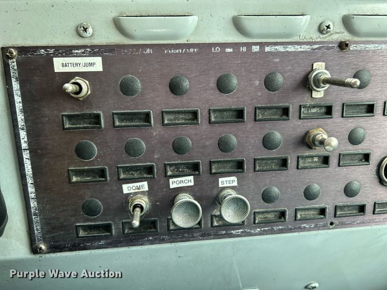 image for item NQ9838 2000 Blue Bird  blood donation bus