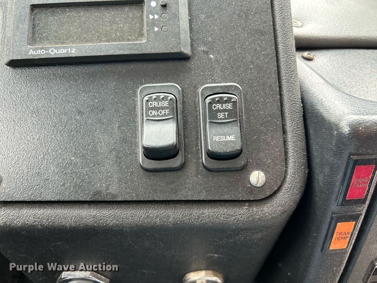 image for item NQ9838 2000 Blue Bird  blood donation bus