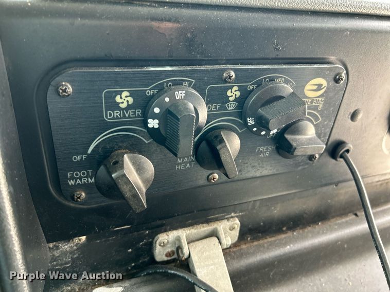 image for item NQ9838 2000 Blue Bird  blood donation bus