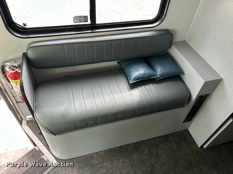 image for item NQ9838 2000 Blue Bird  blood donation bus