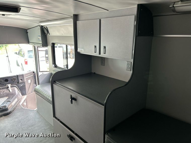 image for item NQ9838 2000 Blue Bird  blood donation bus