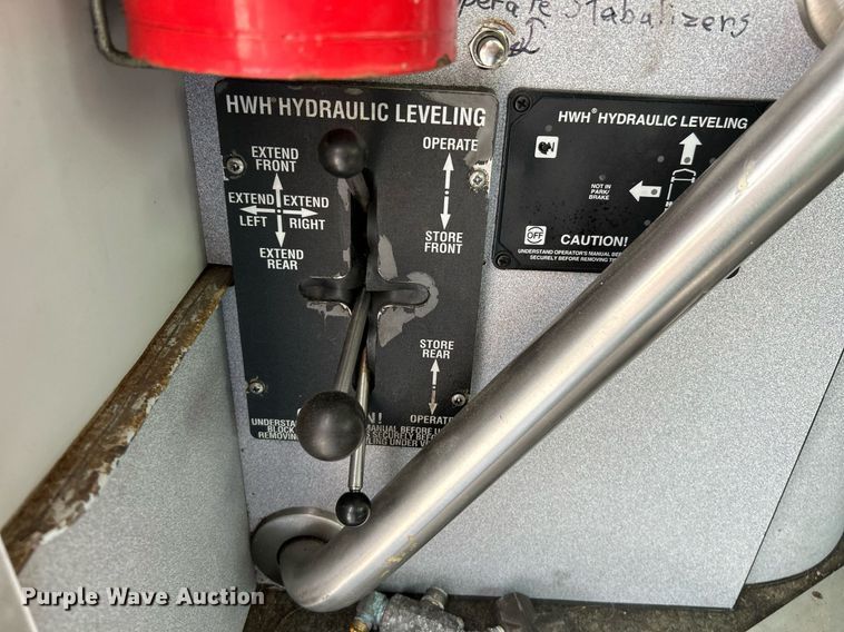 image for item NQ9838 2000 Blue Bird  blood donation bus