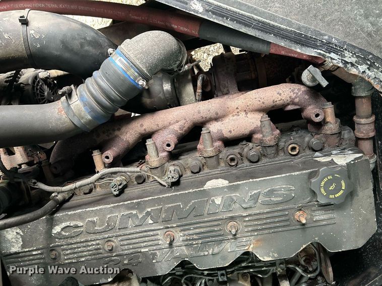 image for item NQ9838 2000 Blue Bird  blood donation bus