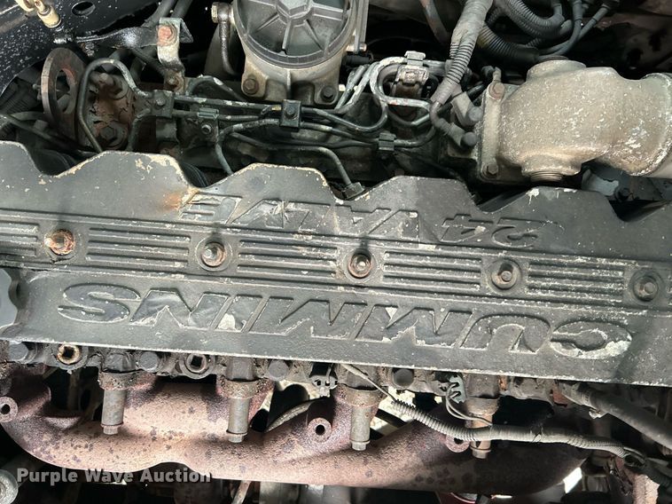 image for item NQ9838 2000 Blue Bird  blood donation bus