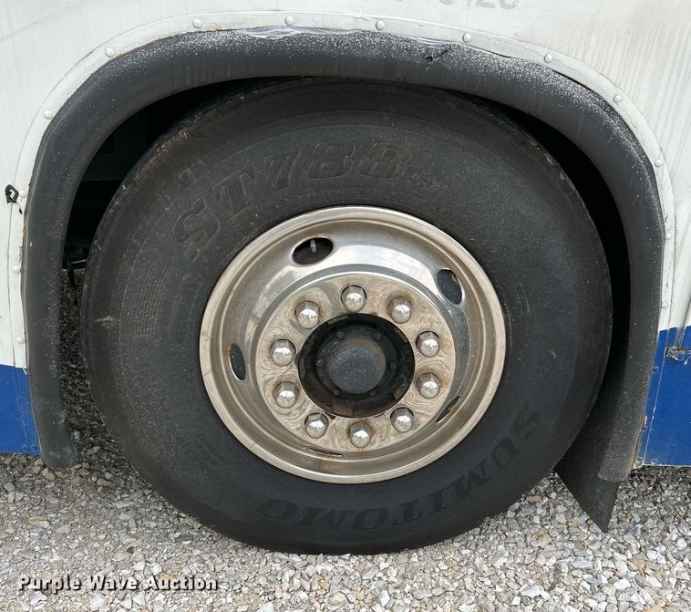 image for item NQ9838 2000 Blue Bird  blood donation bus