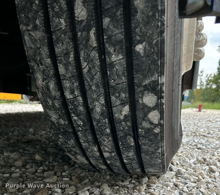 image for item NQ9838 2000 Blue Bird  blood donation bus