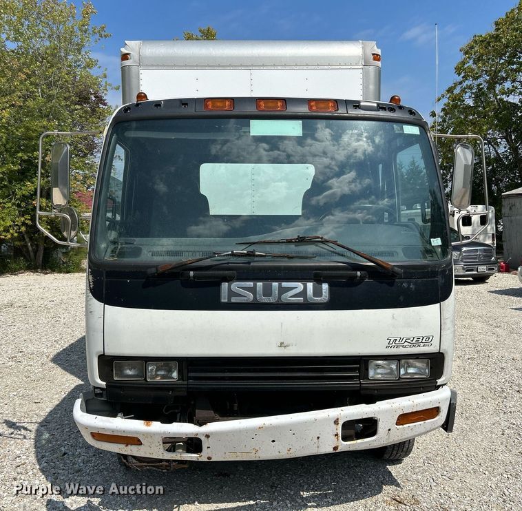 image for item NQ9839 2001 Isuzu FRR  box truck