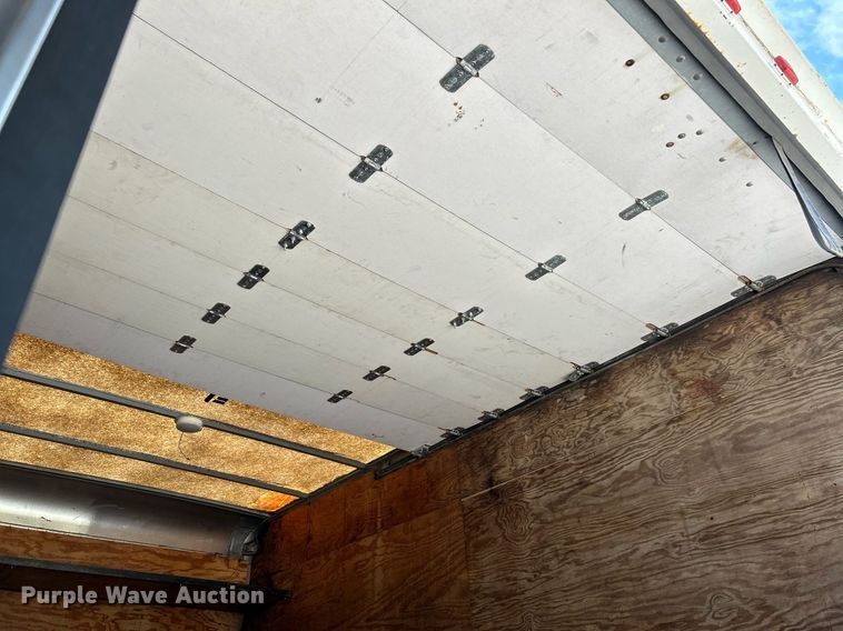 image for item NQ9839 2001 Isuzu FRR  box truck