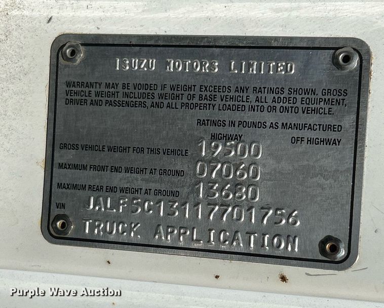 image for item NQ9839 2001 Isuzu FRR  box truck