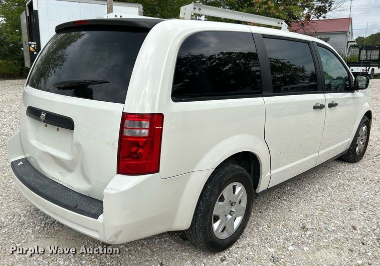 image for item NQ9840 2010 Dodge Grand Caravan  van