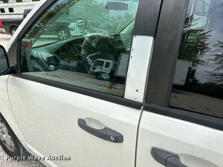 image for item NQ9840 2010 Dodge Grand Caravan  van