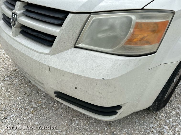 image for item NQ9840 2010 Dodge Grand Caravan  van