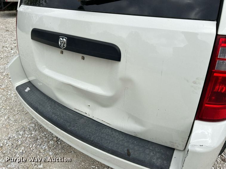 image for item NQ9840 2010 Dodge Grand Caravan  van