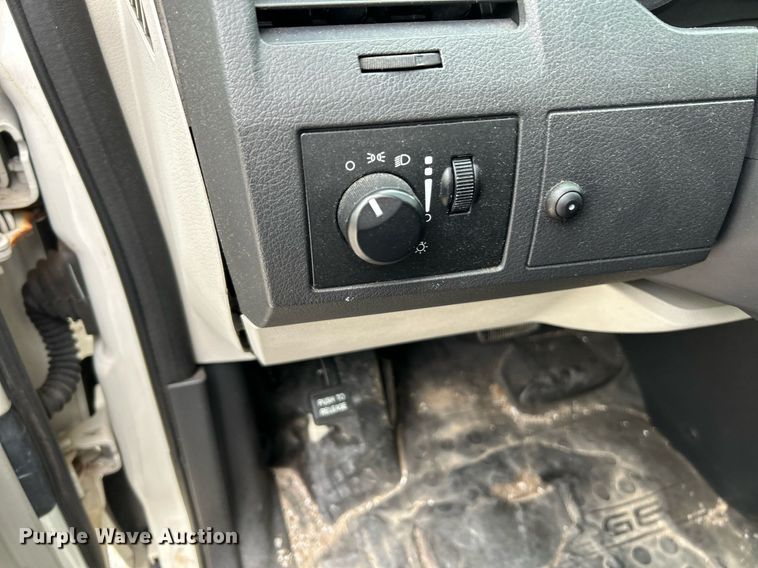 image for item NQ9840 2010 Dodge Grand Caravan  van