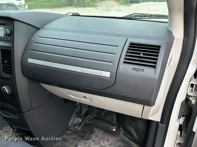 image for item NQ9840 2010 Dodge Grand Caravan  van