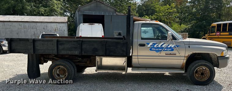 image for item NQ9842 1999 Dodge Ram 3500  dump bed pickup truck