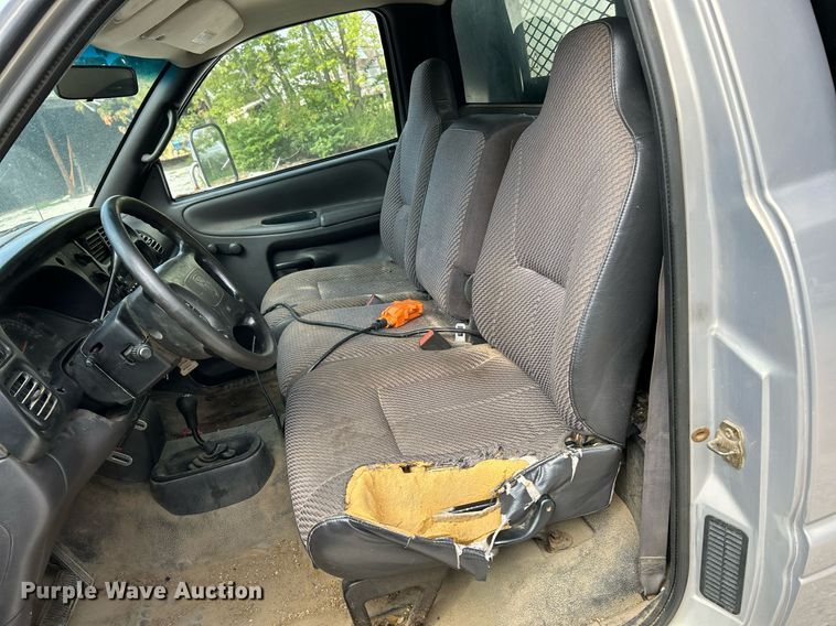 image for item NQ9842 1999 Dodge Ram 3500  dump bed pickup truck