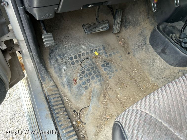 image for item NQ9842 1999 Dodge Ram 3500  dump bed pickup truck