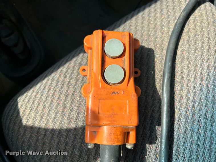 image for item NQ9842 1999 Dodge Ram 3500  dump bed pickup truck