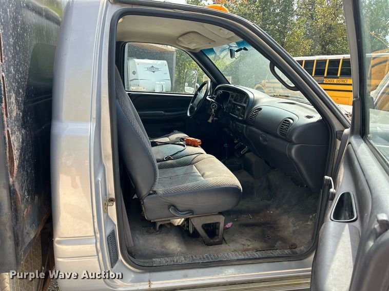 image for item NQ9842 1999 Dodge Ram 3500  dump bed pickup truck