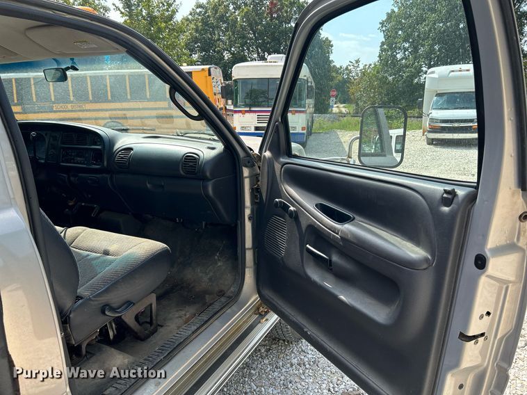 image for item NQ9842 1999 Dodge Ram 3500  dump bed pickup truck