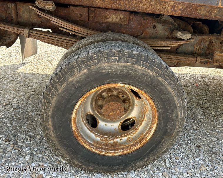 image for item NQ9842 1999 Dodge Ram 3500  dump bed pickup truck