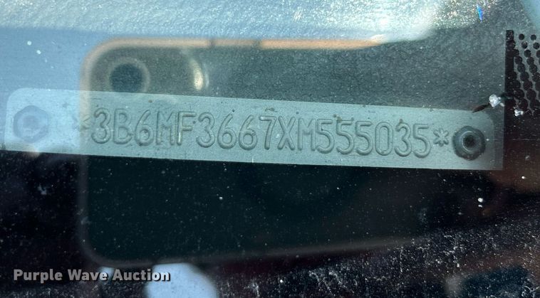 image for item NQ9842 1999 Dodge Ram 3500  dump bed pickup truck