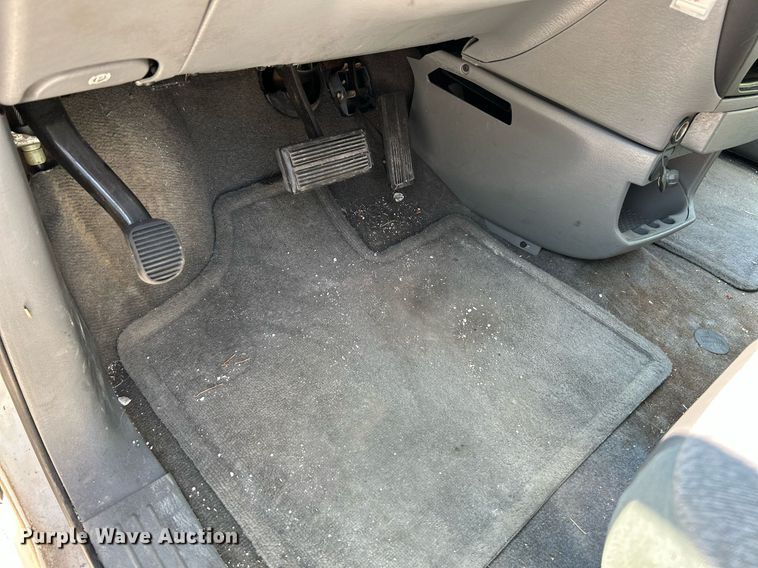 image for item NQ9843 2006 Dodge Grand Caravan  van