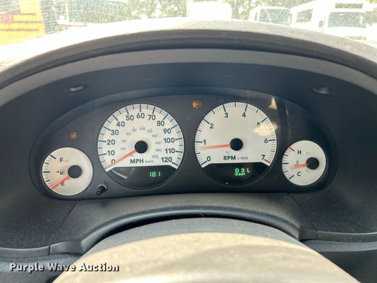 image for item NQ9843 2006 Dodge Grand Caravan  van