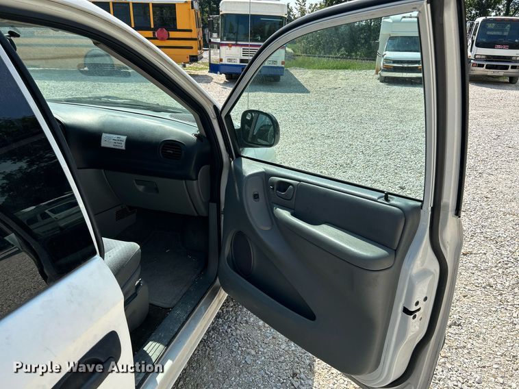 image for item NQ9843 2006 Dodge Grand Caravan  van