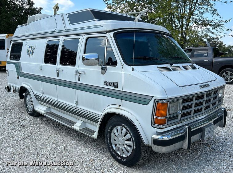 image for item NQ9844 1990 Dodge Ram  RV