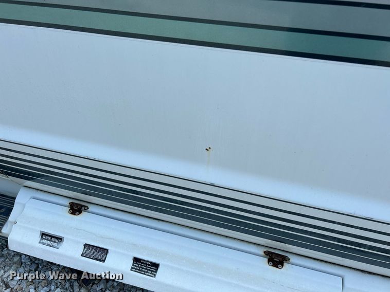 image for item NQ9844 1990 Dodge Ram  RV