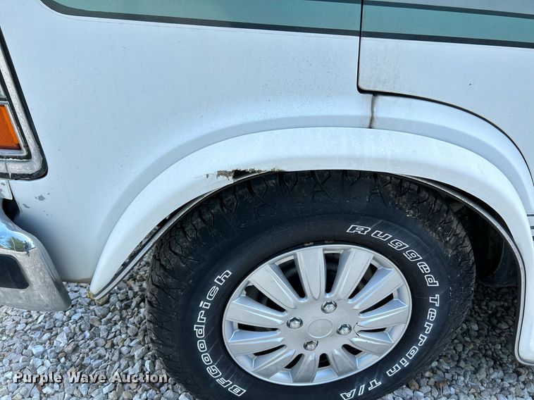 image for item NQ9844 1990 Dodge Ram  RV