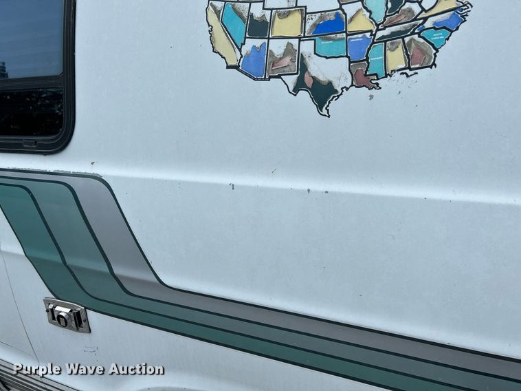 image for item NQ9844 1990 Dodge Ram  RV