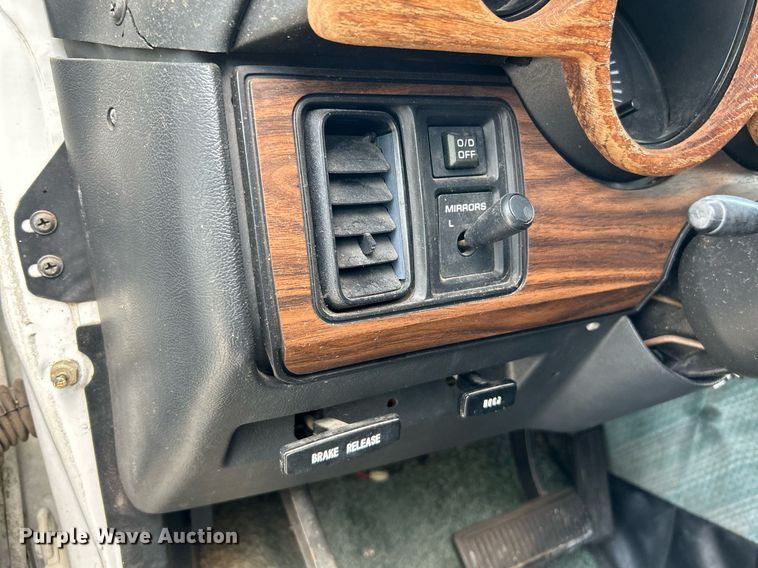 image for item NQ9844 1990 Dodge Ram  RV