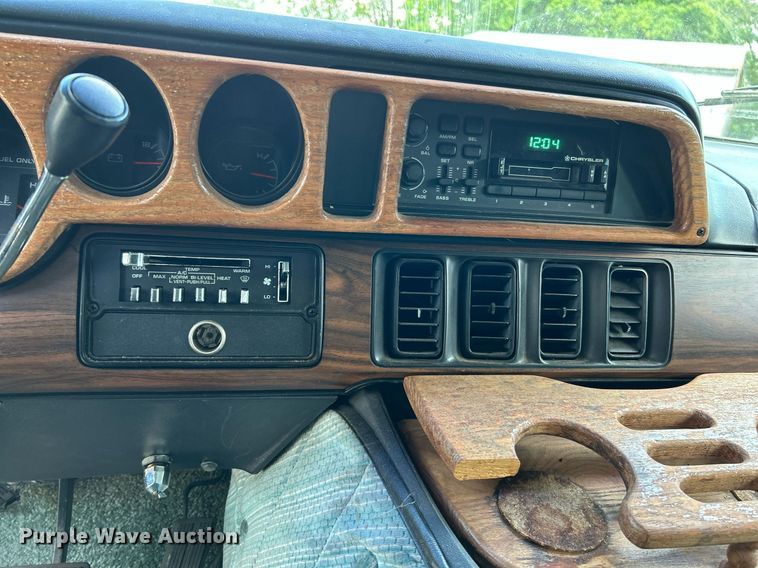 image for item NQ9844 1990 Dodge Ram  RV