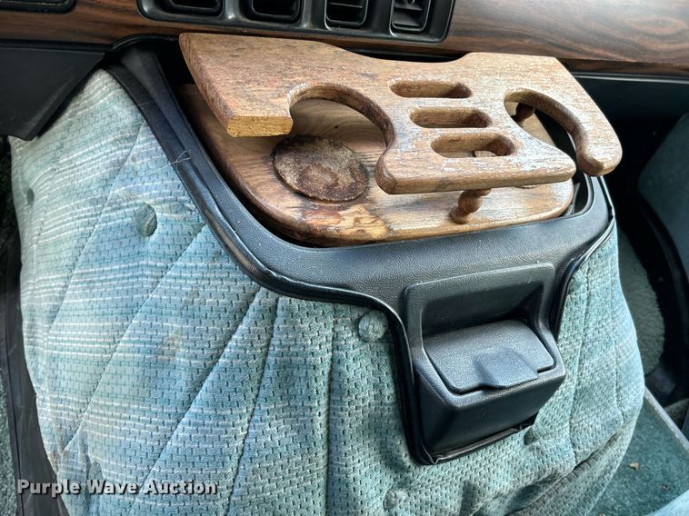 image for item NQ9844 1990 Dodge Ram  RV