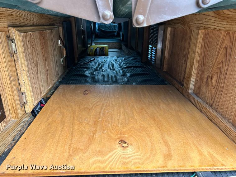 image for item NQ9844 1990 Dodge Ram  RV