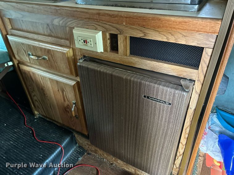 image for item NQ9844 1990 Dodge Ram  RV